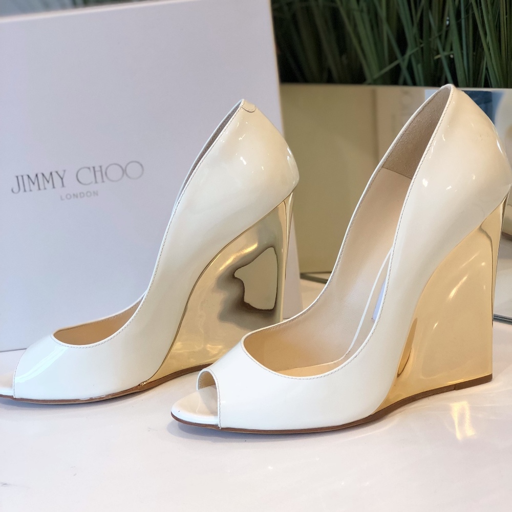 **NEWJimmy Choo White Patent Baxen Peep-Toe Wedges